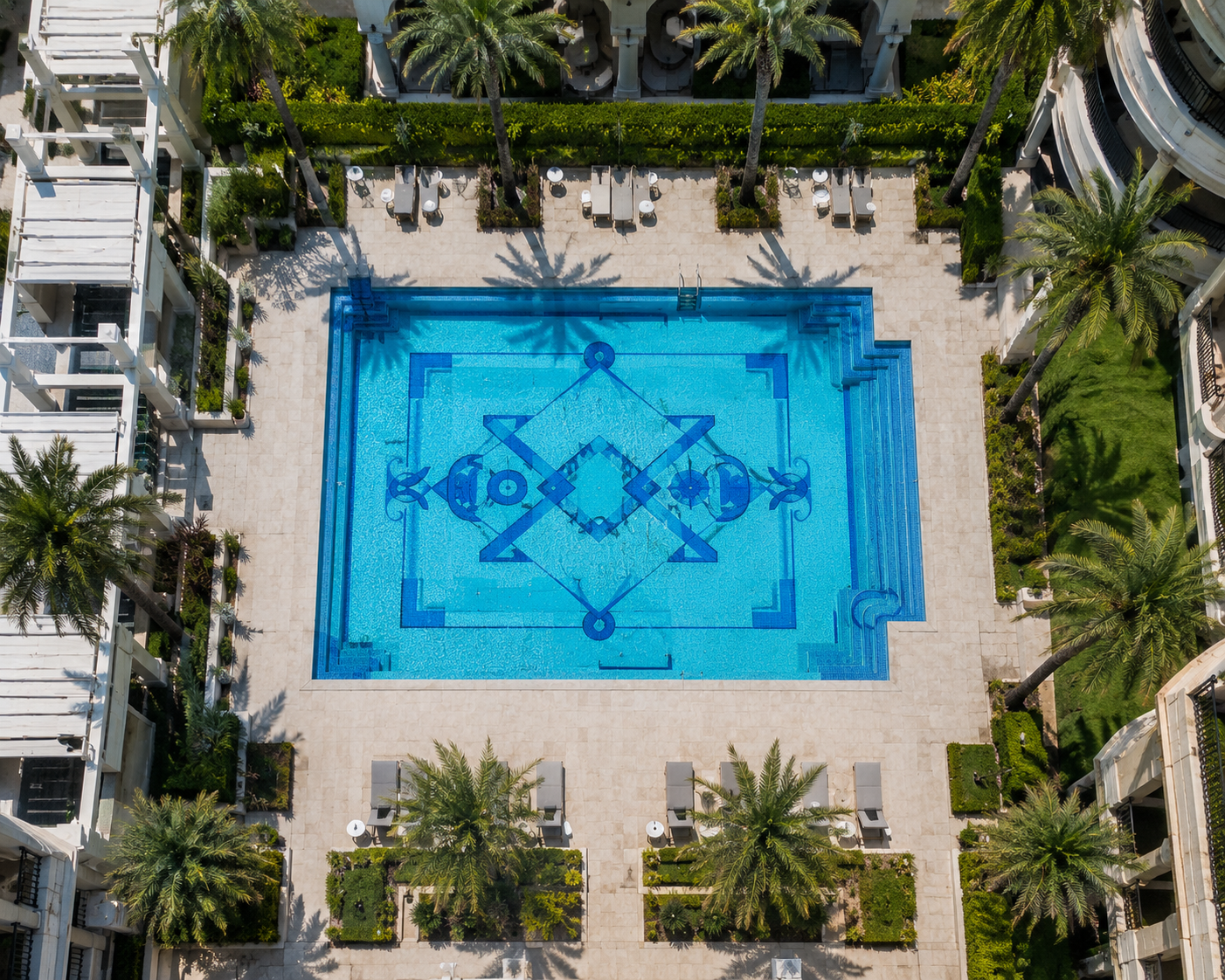 Residencial Azul, Valencia — Mosaico piscina comunitaria de lujo, Bassform